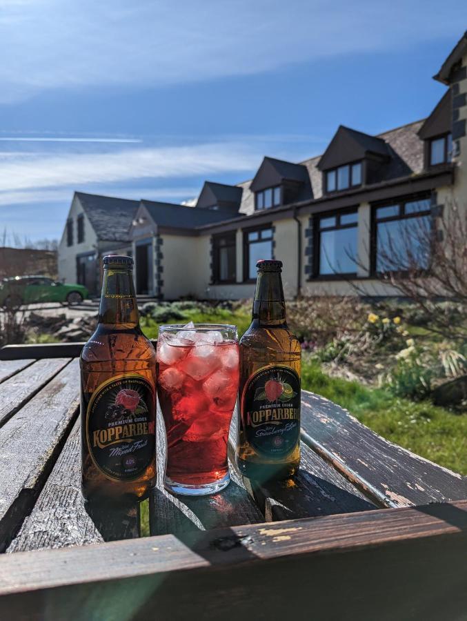 Doune Braes Hotel Breasclete Экстерьер фото
