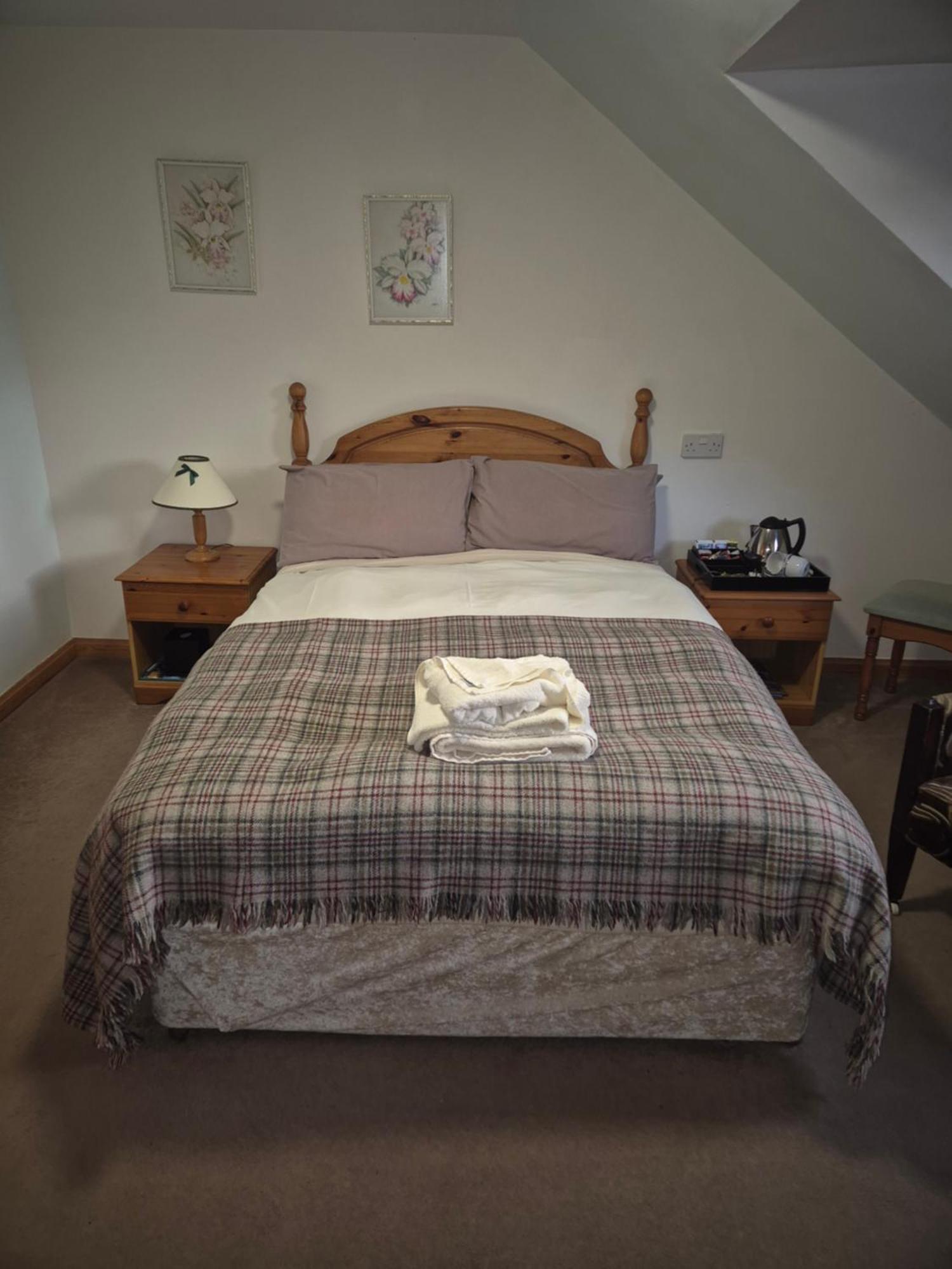Doune Braes Hotel Breasclete Экстерьер фото